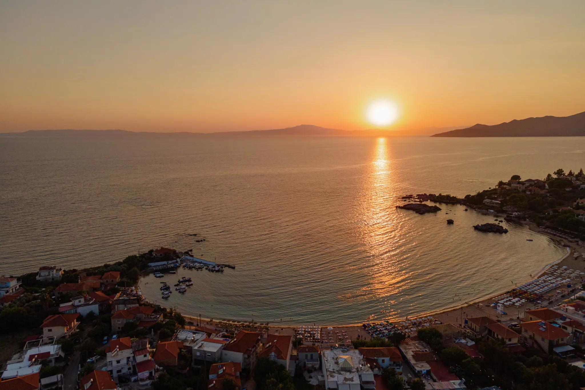 Ηλιοβασίλεμα στον κόλπο της Στούπας